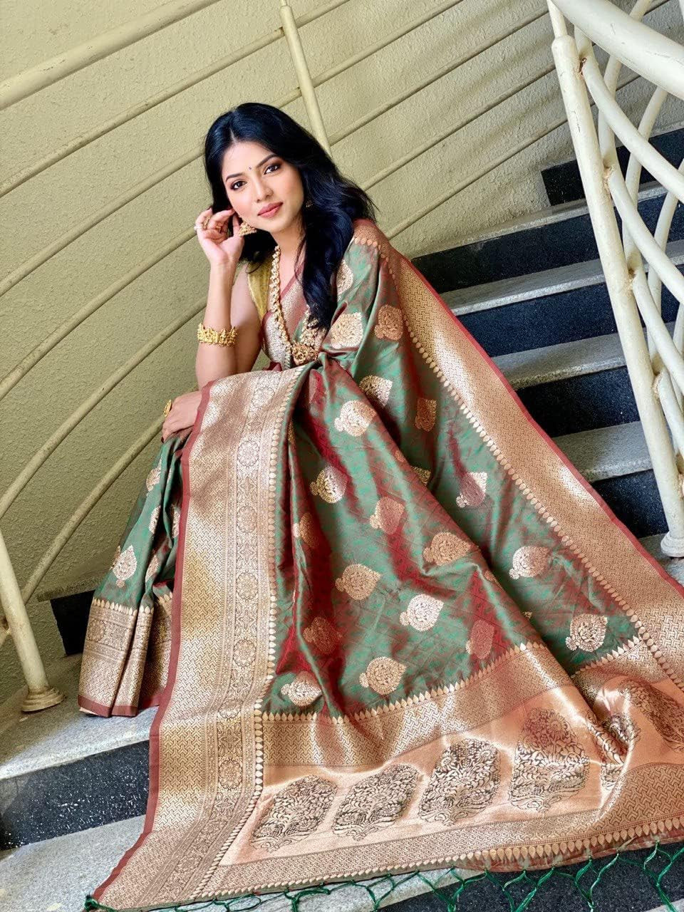Indian Sarees for Women, Banarasi Art Silk Sari with Unstitched Blouse Piece, Wedding and Festive Wear
