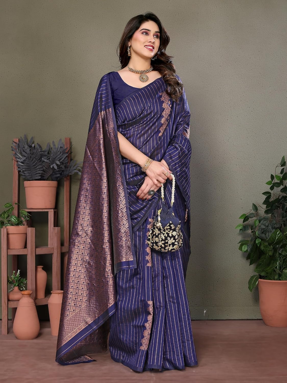Women'S Litchi Silk Banarasi Silk Saree (Meena)